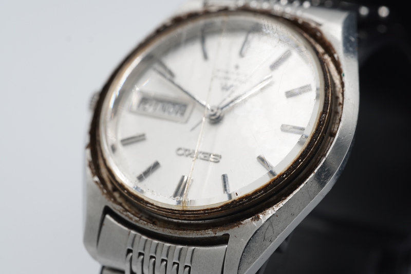 Bezel